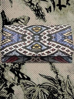 Vintage Roxy Blue Patterned Fold-Over Wallet
